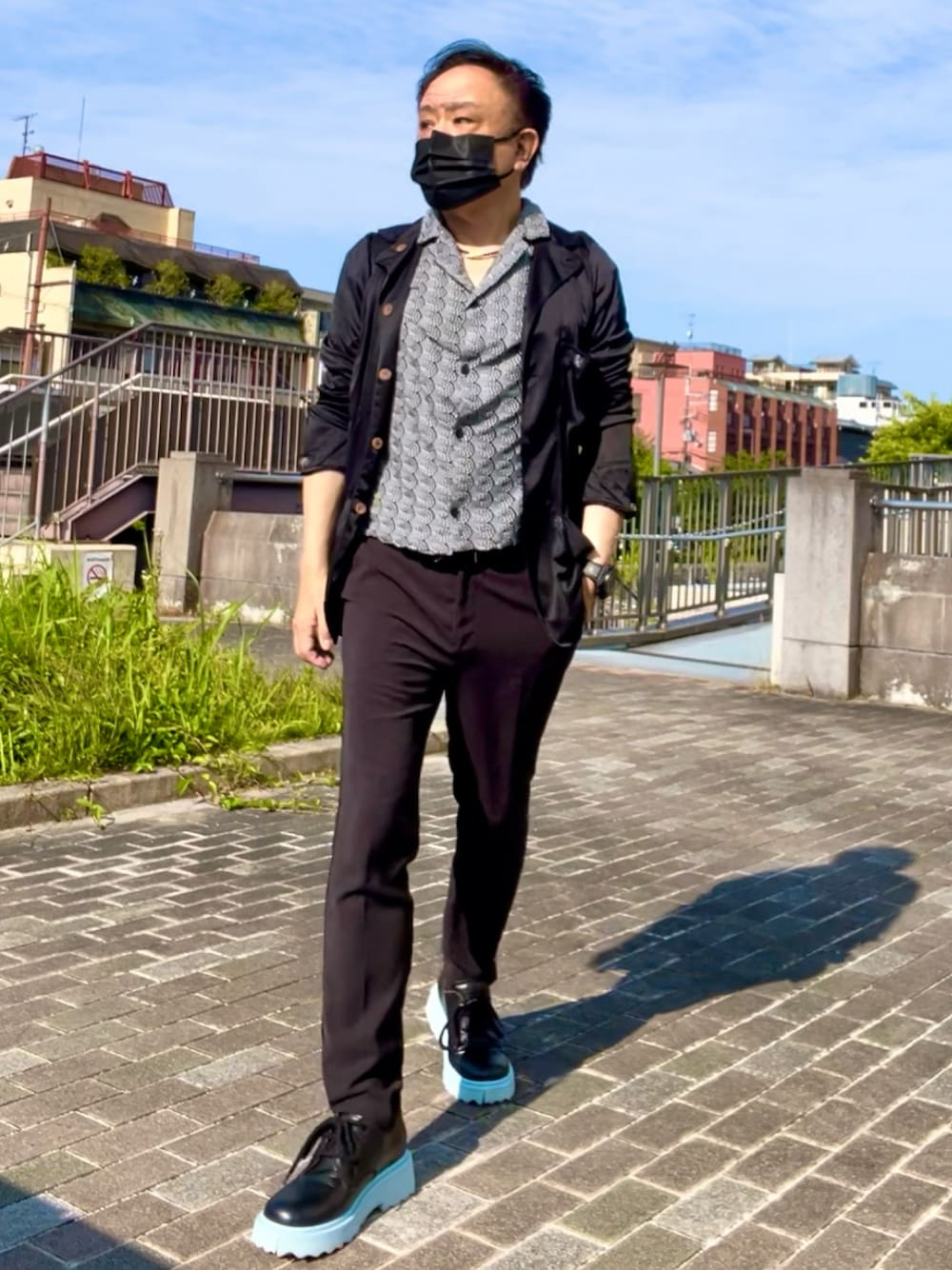 「夏コーデ、united arrows、ZARA、OFF-WHITE、DIESEL、オトナカジュアル」｜「ZARAのアイテム（シャツ/ブラウス、グレー系）」を使った、かつさん（メンズ・174cm）の夏コーディネートの1枚目の写真
