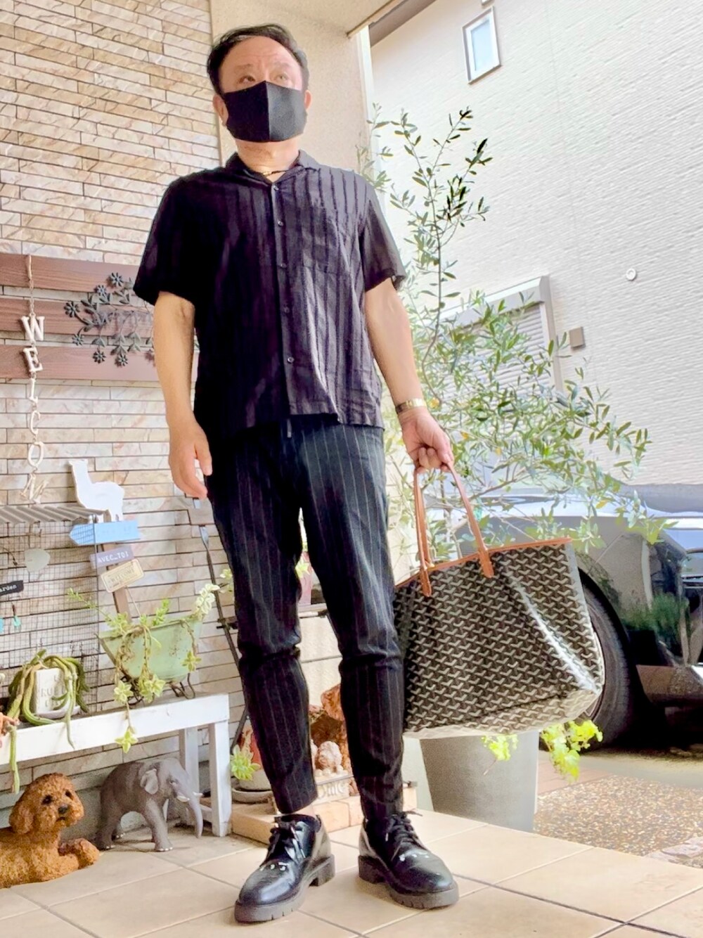 「大人カジュアル、休日スタイル、半袖シャツ、H&M、OFF-WHITE、AZUL by moussy」｜「H&Mのアイテム（シャツ/ブラウス、ブラック系）」を使った、かつさん（メンズ・174cm）の夏コーディネートの1枚目の写真