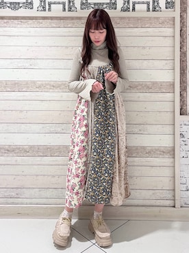 「アイテム（ワンピース、ピンク系）」を使った、tomomiさん（レディース・163cm）の秋コーディネート