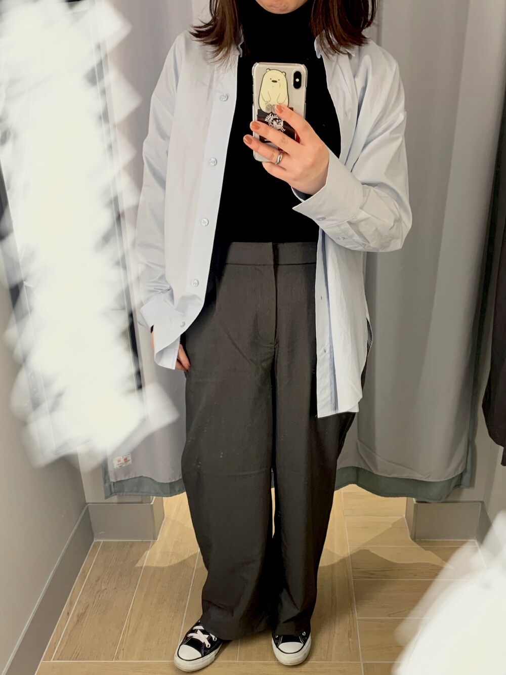 「UNIQLO、スラックス、シンプルスタイル、メンズライク」｜「UNIQLOのカシミヤタートルネックセーター（長袖）（ニット/セーター、ブラック系）」を使った、nnnncisさん（レディース・161cm）の冬コーディネートの1枚目の写真