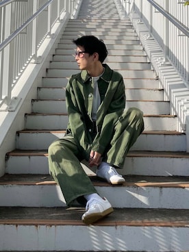 「アイテム（デニムジャケット、グリーン系）」を使った、わかさまさん（メンズ・173cm）の秋コーディネート