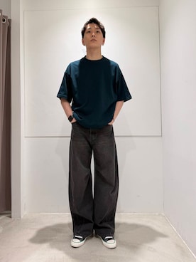 「カーブデニム」｜わかさまさん（メンズ・173cm）の夏コーディネート