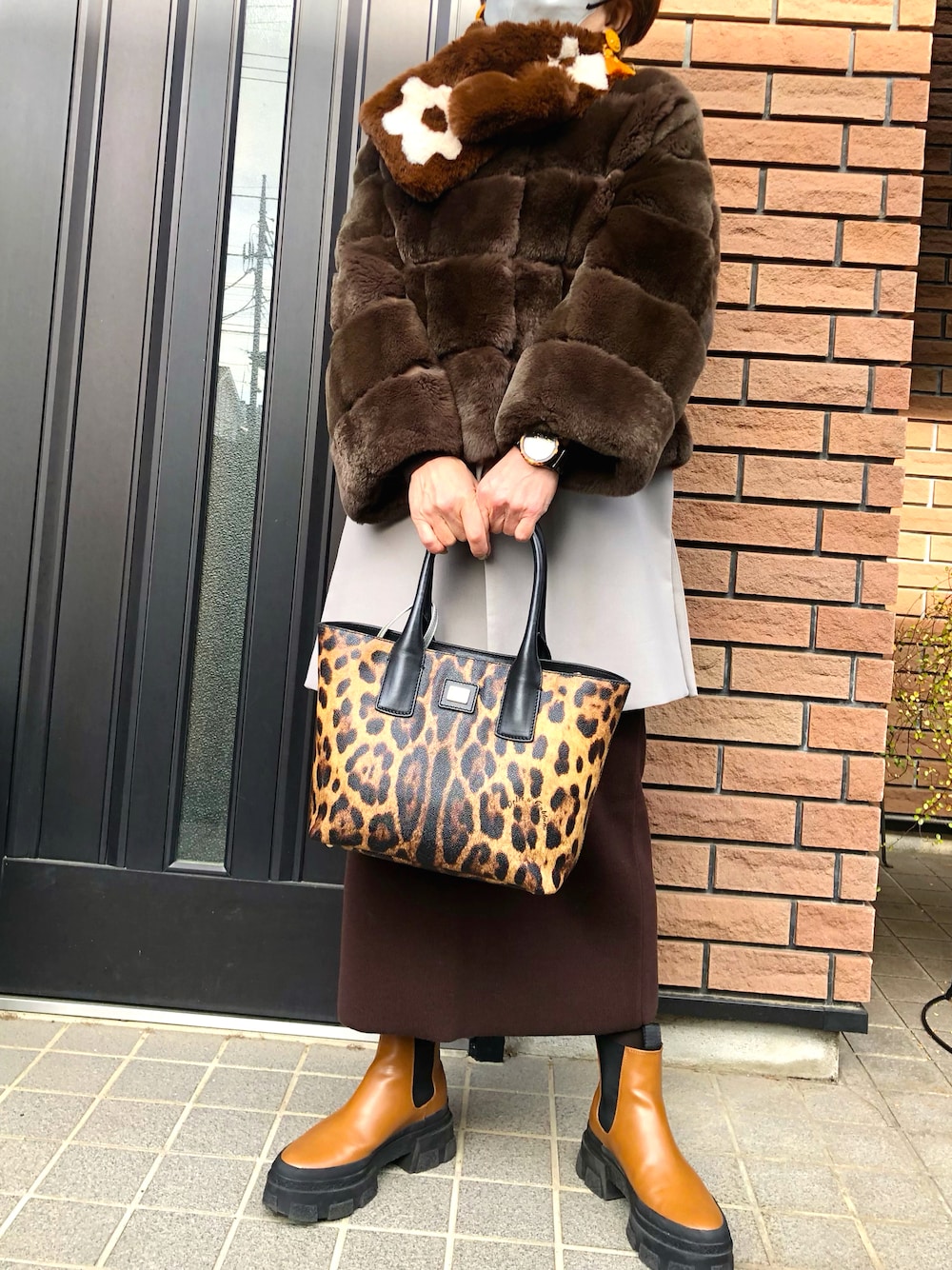 「低身長、ファー、レオパード」｜「ZARAのアイテム（ブーツ、ブラウン系）」を使った、JLMさん（レディース・153cm）の春コーディネートの1枚目の写真