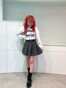 「スウェットトップス」｜「アイテム（スカート）」を使った、yumikaさん（レディース・154cm）の秋コーディネート