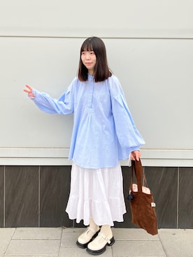 「QUEEN SHOP（クイーンショップ）のアイテム（シャツ/ブラウス、ブルー系）」を使った、chiiiaさん（レディース・158cm）の春コーディネート