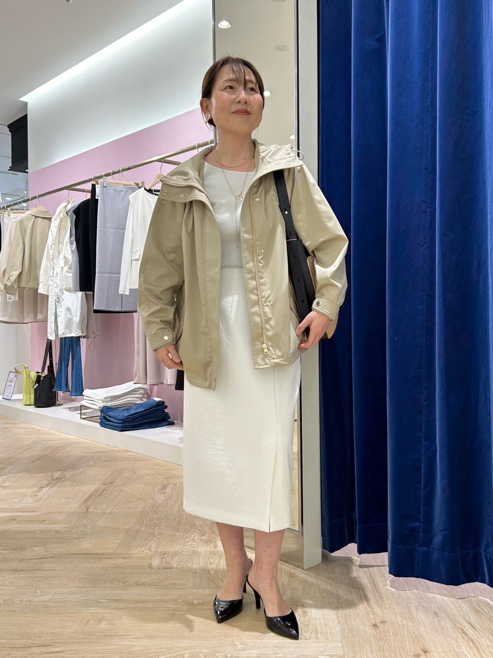 「リモンタ、マンパ、マンパコーデ、ベージュ、ベージュコーデ、ワントーンコーデ、通勤、通勤コーデ、高機能素材、春のアウター、春のアウターコーデ」｜「NOLLEY’S SophiのウォッシャブルLIMONTAマンパ（マウンテンパーカー、ベージュ系）」を使った、sachirinさん（レディース・153cm）の春コーディネートの1枚目の写真