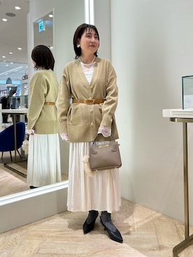 「NOLLEY’S Sophi（ノーリーズソフィ）の《手洗い可能》総針ビックVネックカーディガン（カーディガン/ボレロ）」を使った、sachirinさん（レディース・153cm）の秋コーディネート