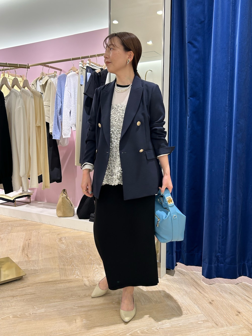 「ジャケット、テーラードジャケット、春コーデ、ぺプラムトップス、ぺプラム、ペプラムブラウス、映えトップス、華やかトップス、ブラウス、ブラウス×スカート、ジャケットコーデ、ジャケットスタイル」｜「NOLLEY’S Sophiのシアー配色トリミングロンT（Tシャツ/カットソー、ホワイト系）」を使った、sachirinさん（レディース・153cm）の春コーディネートの1枚目の写真