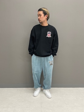 「エクストララージ」｜「アイテム（スウェット）」を使った、REIJIさん（メンズ・175cm）の秋コーディネート