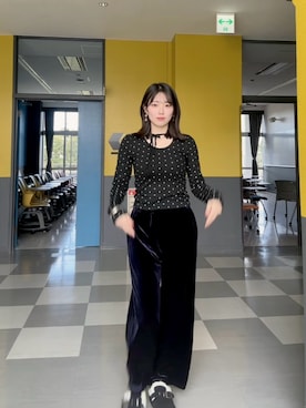 「アイテム（スリッポン）」を使った、ryoma10101230さん（レディース・166cm・20代）の秋コーディネート