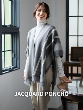 「アイテム（ポンチョ）」を使った、FOUND GOODさん（レディース・167cm）の冬コーディネート