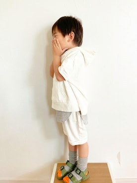 「Ampersand（アンパサンド）のアイテム（サンダル）」を使った、maakeeさん（キッズ・110cm）の夏コーディネート
