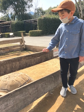 「FREAK'S STORE（フリークスストア）のアイテム（パンツ）」を使った、zenさん（キッズ・100cm）の春コーディネート