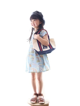 「MAKE YOUR DAY（メイクユアデイ）のアロハ柄ワンピース■80～140cm（ワンピース、ブルー系）」を使った、ton103wearさん（キッズ・110cm）の春コーディネート