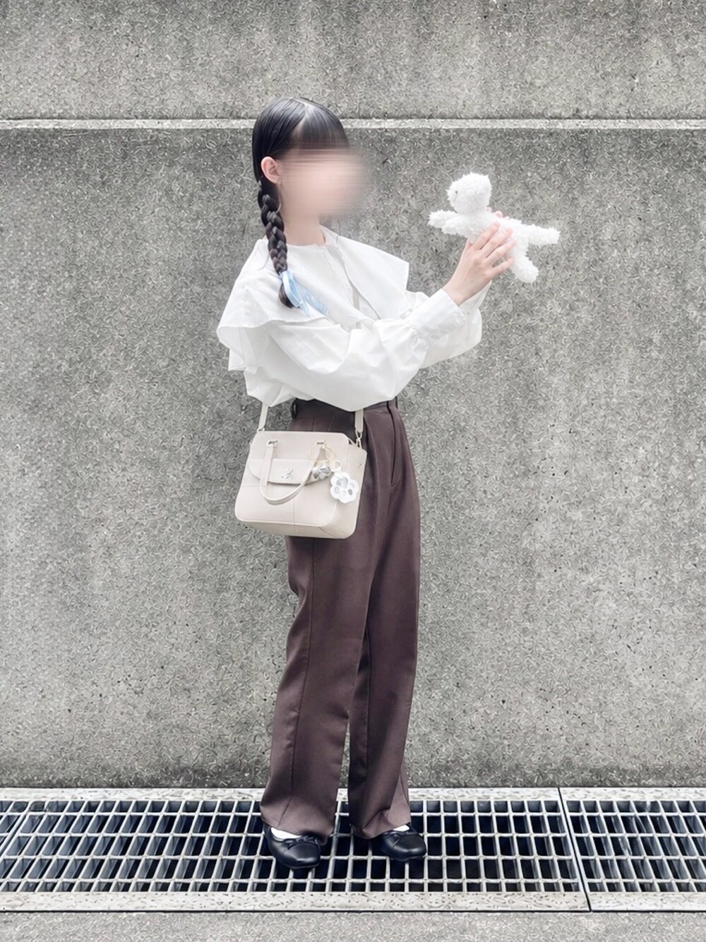 ã°ã¬ãŒç³»ã®ã¹ã©ãã¯ã¹ããã¯ã€ãç³»ã®ã·ã£ã/ãã©ãŠã¹ãããŒãžã¥ç³»ã®ããã°ãççšããã¬ãã£ãŒã¹ã®å€ã³ãŒãã£ããŒãã®1æç®ã®åç