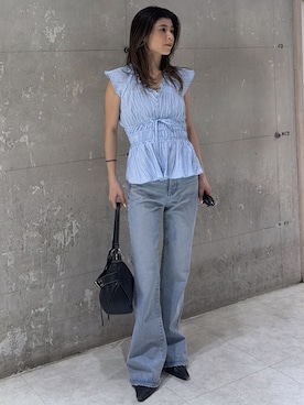 「MOUSSY（マウジー）のWRINKLE RUFFLE SLEEVE ブラウス（シャツ/ブラウス、ブルー系）」を使った、入江 葵さん（レディース・148cm）の春コーディネート