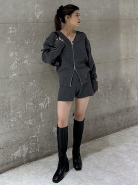「アイテム（ヘアゴム）」を使った、入江 葵さん（レディース・148cm）の秋コーディネート