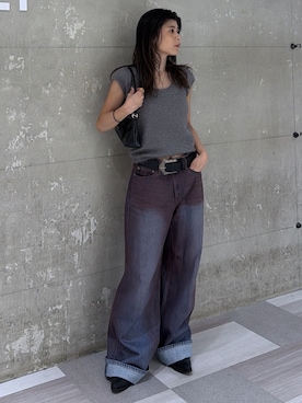 「MOUSSY（マウジー）の【26年AW新作】SPRAYED LOOSE FLARE（デニムパンツ、ブルー系）」を使った、入江 葵さん（レディース・148cm）の夏コーディネート