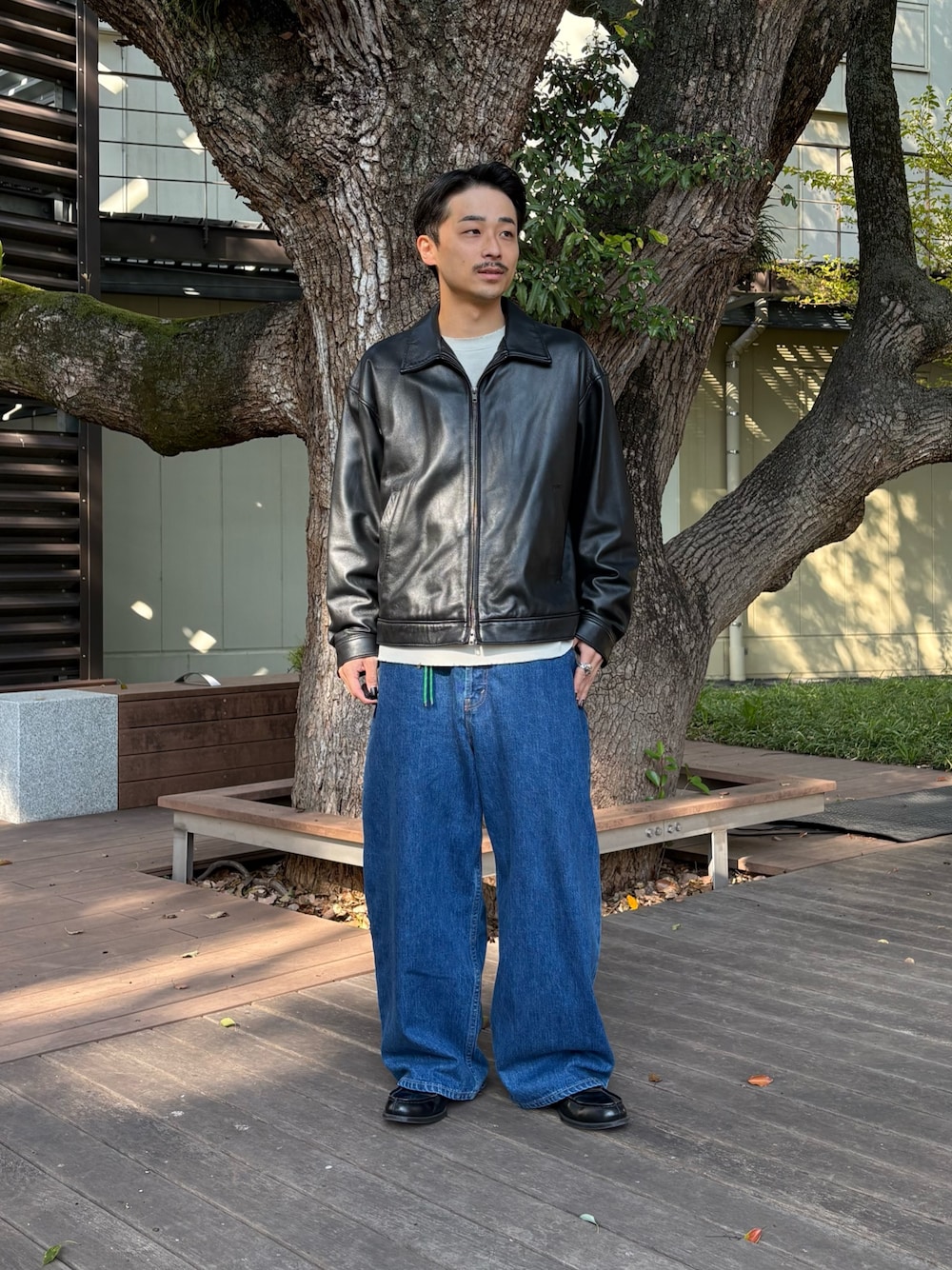 BEAMS（ビームス）の「ワイドフィット レザー ジップブルゾン