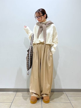 「アイテム（シューズ、イエロー系）」を使った、bytakataさん（レディース・151cm）の冬コーディネート