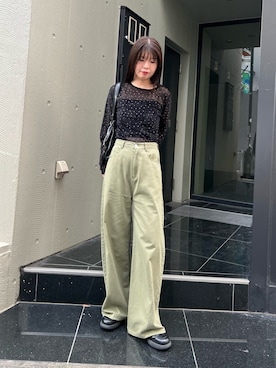 「Kastane（カスタネ）の【9.19(土)0:00発売/WEB限定】スタッズベロアプルオーバー（Tシャツ/カットソー、ブラック系）」を使った、sakuさん（レディース・160cm）の秋コーディネート