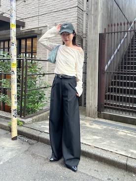 「Kastane（カスタネ）の【脚長見え◎】 カーブスラックスパンツ（スラックス、ブラック系）」を使った、sakuさん（レディース・160cm）の秋コーディネート