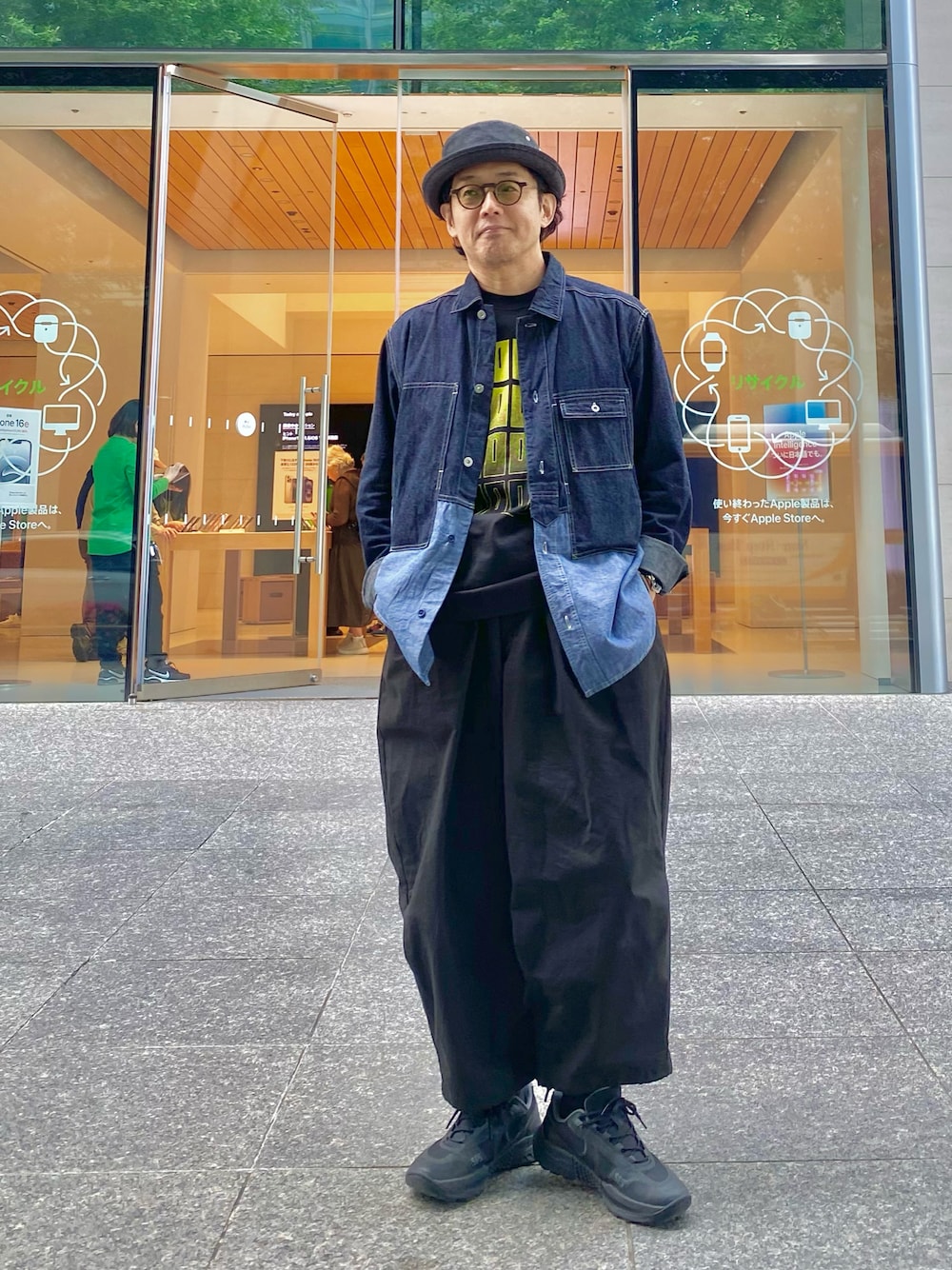 「ミリタリー スタイル、ミリタリーコーデ、ミリタリー シャツ、ワークスタイル、ワークシャツ、クラウンパンツ、ポークパイハット、メンズコーデ、シンプルコーデ、ゆるコーデ、アメカジ、アメカジコーデ、アメカジスタイル、あめかじ、アメカジ万歳」｜「Nigel Cabournのアイテム（シャツ/ブラウス、ブルー系）」を使った、sunriseseaさん（メンズ・172cm）の春コーディネートの1枚目の写真