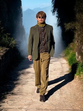 「アイテム（スラックス）」を使った、sunriseseaさん（メンズ・172cm・50代）の冬コーディネート