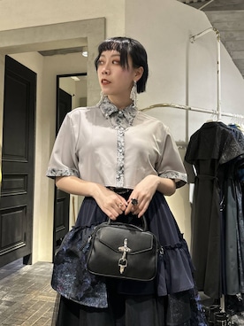 「HARE（ハレ）のデザインラペルクリップ(HARE)（ブローチ/コサージュ、シルバー系）」を使った、HARE / 瑜ユイさん（レディース・165cm）の春コーディネート