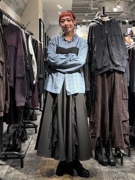 「アイテム（ブローチ/コサージュ）」を使った、HARE / 瑜ユイさん（レディース・165cm）の秋コーディネート