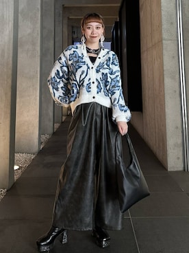 「アイテム（バングル/リストバンド）」を使った、HARE / 瑜ユイさん（レディース・165cm）の秋コーディネート