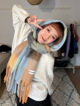 「アイテム（マフラー）」を使った、HARE / 瑜ユイさん（レディース・165cm・20代）の秋コーディネート