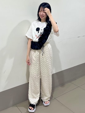 「MICKEY MOUSE（ミッキーマウス）のアイテム」を使った、SAKIさん（レディース・153cm）の夏コーディネート