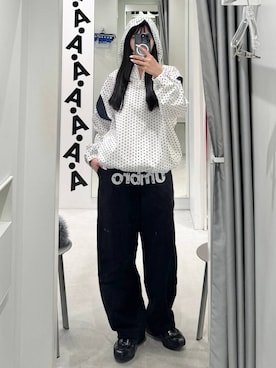 「ALAND（エーランド）の【UNISEX】ALAND×UMBRO／裏毛バレルパンツ（SET UP着用可能）（スウェットパンツ、ブラック系）」を使った、kitunesandayoさん（レディース・167cm）の夏コーディネート