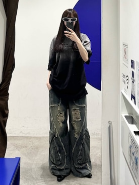 「LAND MUSEUM（ランドミュージアム）のLAND MUSEUM／グラデダメージTシャツ（Tシャツ/カットソー、グレー系）」を使った、kitunesandayoさん（レディース・167cm）の春コーディネート