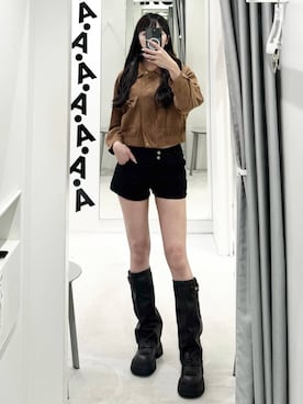 「3.3 Field Trip （3.3フィールドトリップ）の3.3 Field Trip／ダブルボタンビンテージウォッシュミニショートパンツ（その他パンツ、ブラック系）」を使った、kitunesandayoさん（レディース・167cm）の秋コーディネート