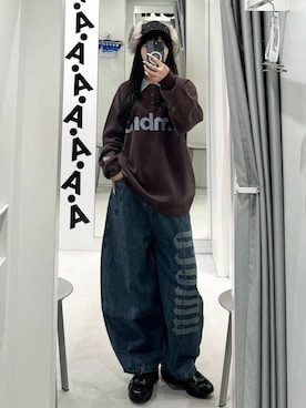「ALAND（エーランド）のALAND×UMBRO／フェードレターロゴパンツ（デニムパンツ、ブルー系）」を使った、kitunesandayoさん（レディース・167cm）の夏コーディネート