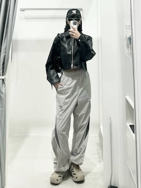 「ベーシック/シンプル」｜「アイテム（ライダースジャケット）」を使った、kitunesandayoさん（レディース・167cm）の秋コーディネート