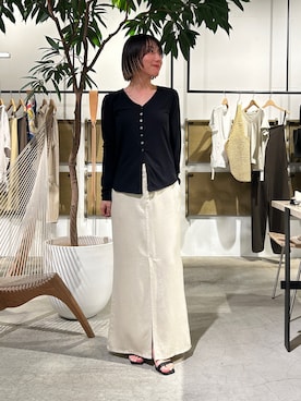 「GALLARDAGALANTE（ガリャルダガランテ）の【La nature linge】 キュプラハイツイストカーデ（Tシャツ/カットソー、ブラック系）」を使った、ggnabeさん（レディース・155cm）の夏コーディネート