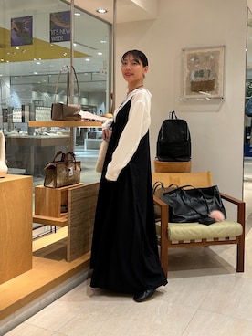 「GALLARDAGALANTE（ガリャルダガランテ）の【ジャケットやニットのインナーに最適！】バックスリットブラウスT（シャツ/ブラウス）」を使った、ggnabeさん（レディース・156cm）の秋コーディネート