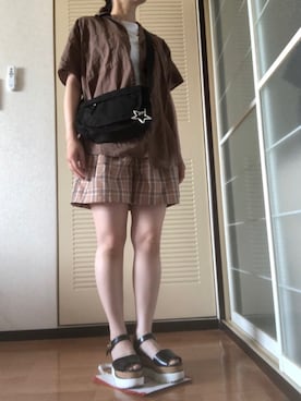 「Heather（ヘザー）のラインアツゾコサンダル　823482（サンダル、ブラック系）」を使った、奏さん（レディース・152cm）の夏コーディネート