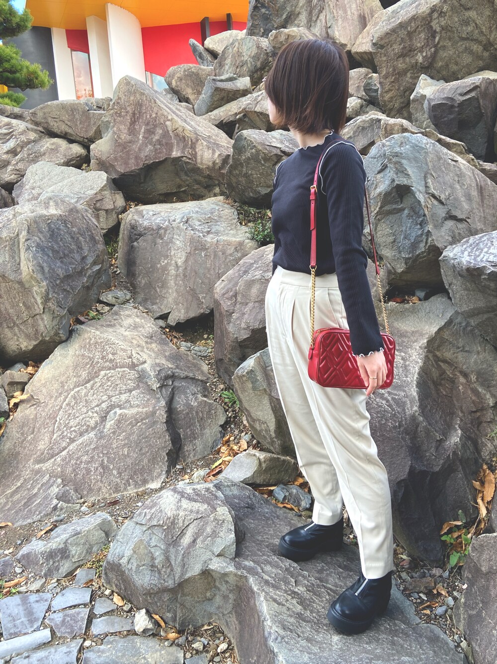 「休日スタイル、大人カジュアル、きれいめカジュアル、秋コーデ、ローリーズファーム(LOWRYS FARM)、ORiental TRaffic(ORiental TRaffic)、MIUMIU、低身長」｜「ORiental TRafficの■2021秋冬新作■厚底フロントジップブーツ/11412（ブーツ、ブラック系）」を使った、tomoka☺︎さん（レディース・155cm）の秋コーディネートの1枚目の写真