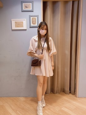 「SLURR（スラ―）のアイテム」を使った、翁翁さん（レディース・163cm）の春コーディネート