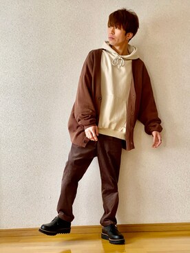 「アイテム（カーディガン/ボレロ、ブラウン系）」を使った、RUMINASさん（メンズ・168cm）の冬コーディネート