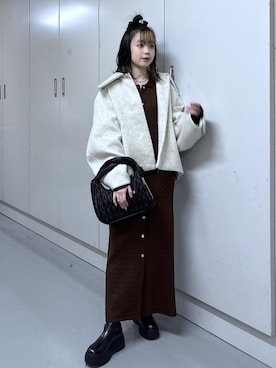 「アイテム（シュシュ）」を使った、ayameさん（レディース・155cm）の秋コーディネート