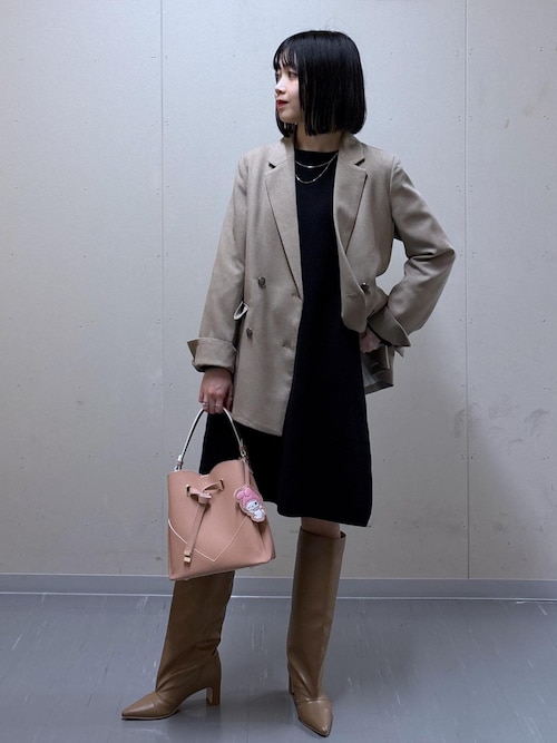 美品 イタリアGiveroleye 伊生地 テラードジャケット　薄いパープル 美品 イタリアGiveroleye 伊生地 テラードジャケット 薄い