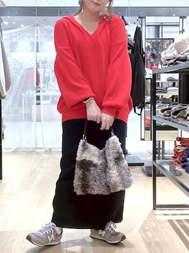 「アイテム（シュシュ）」を使った、ヨシピーさん（レディース・154cm）の秋コーディネート