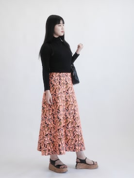 「OUR WACOAL（アワワコール）のカップ付きタートルネックトップス（Tシャツ/カットソー、ブラック系）」を使った、OURWACOALさん（レディース・164cm）の秋コーディネート