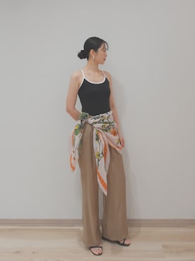 「OUR WACOAL（アワワコール）のカップ付きキャミソール（Camisole、ブラック系）」を使った、OURWACOALさん（レディース）の夏コーディネート