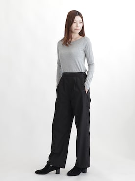 「OUR WACOAL（アワワコール）のカップ付きボートネックトップス（Tシャツ/カットソー、グレー系）」を使った、OURWACOALさん（レディース・164cm）の秋コーディネート